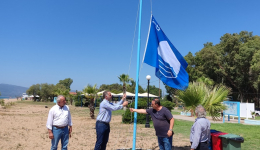 Αναρτήθηκε σήμερα η γαλάζια σημαία στην παραλία Μπούκας Μεσσήνης