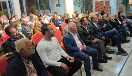 Με ενδιαφέρον παρακολούθησαν την ενημερωτική εκδήλωση για την υγεία των νεφρών στο αίθριο του Δημαρχείου image